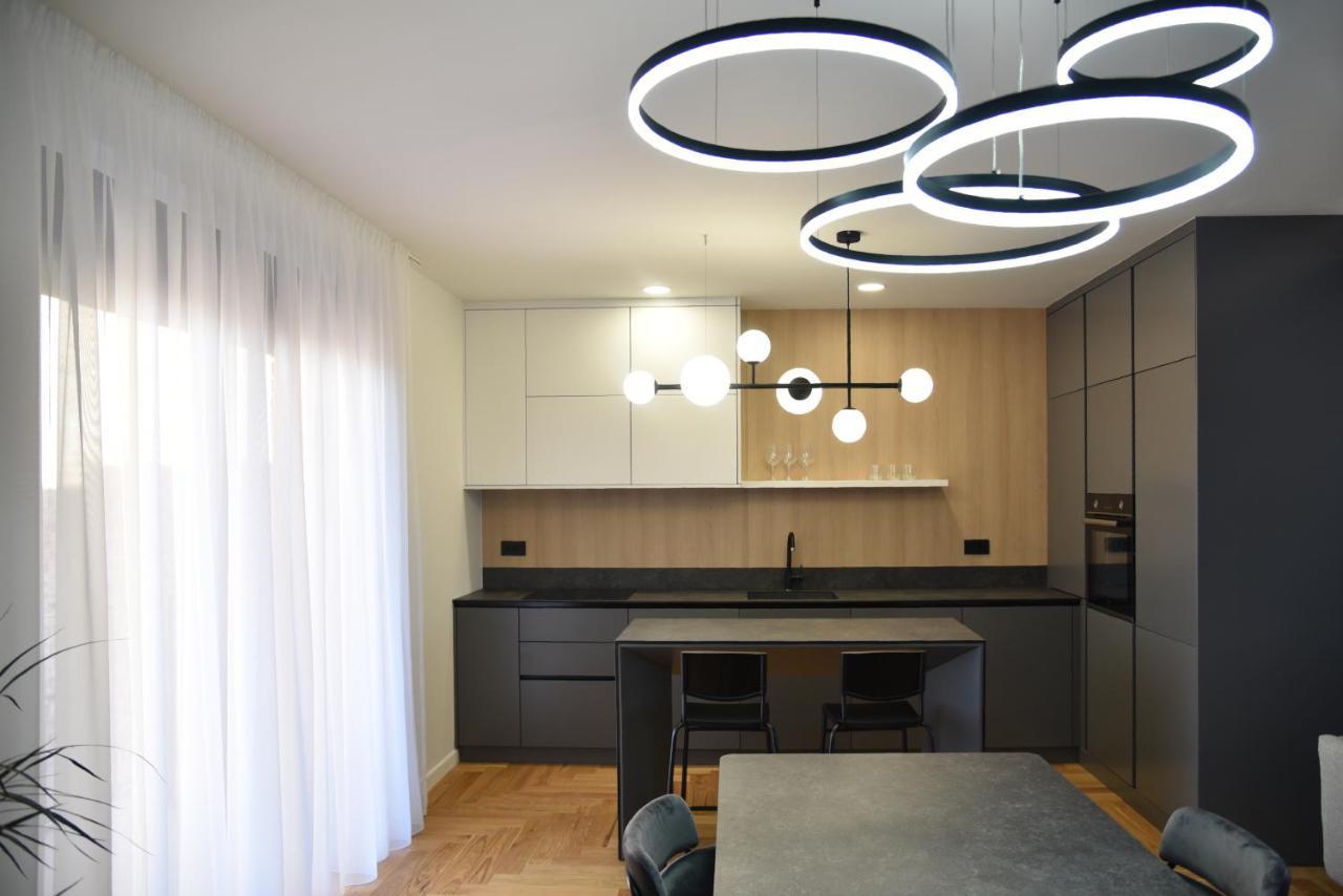 26Bricks Luxury Suites Oradea Εξωτερικό φωτογραφία