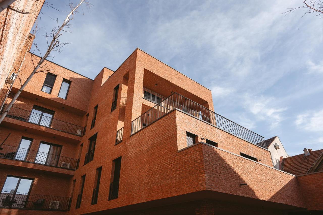 26Bricks Luxury Suites Oradea Εξωτερικό φωτογραφία