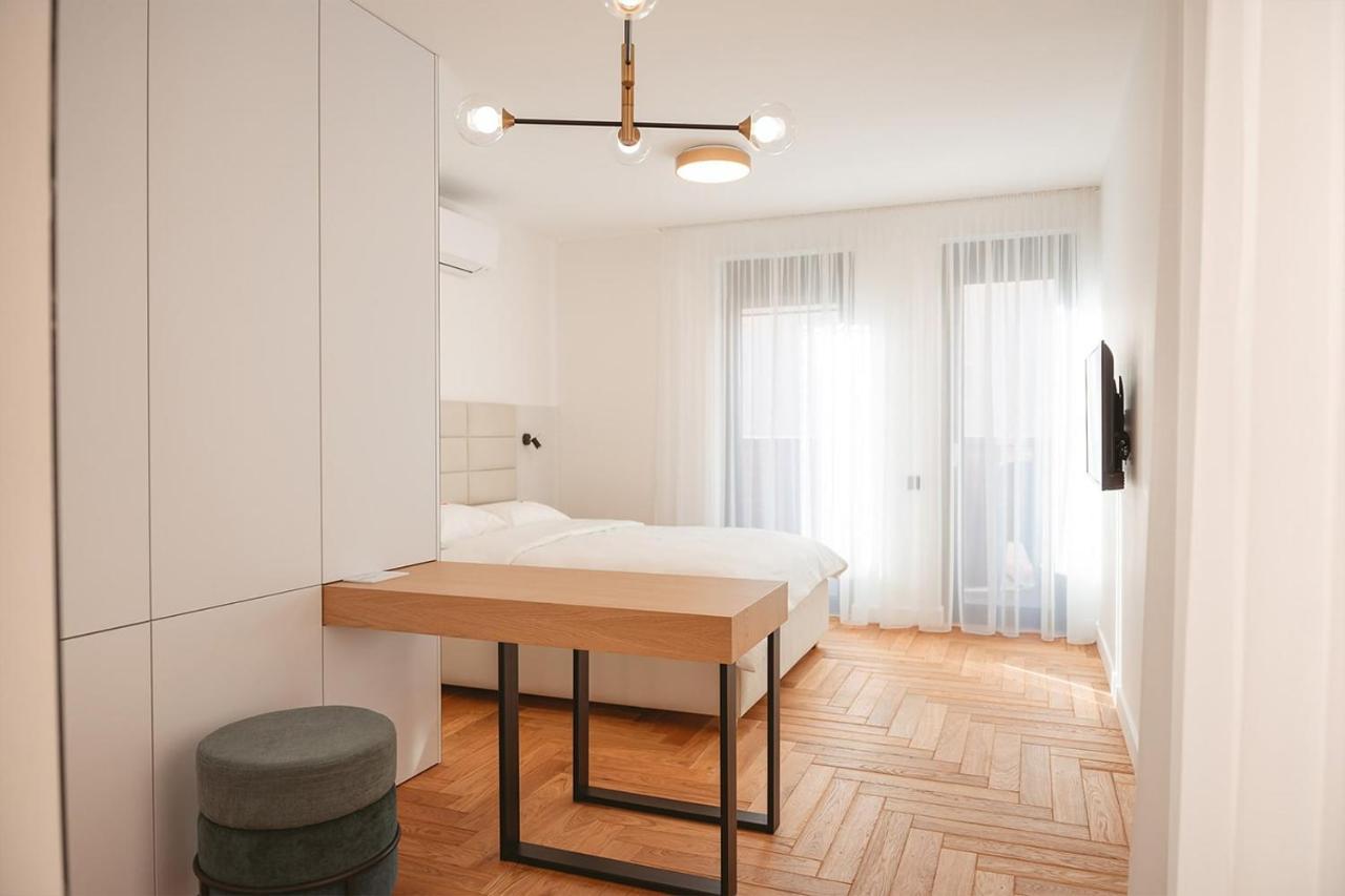 26Bricks Luxury Suites Oradea Εξωτερικό φωτογραφία