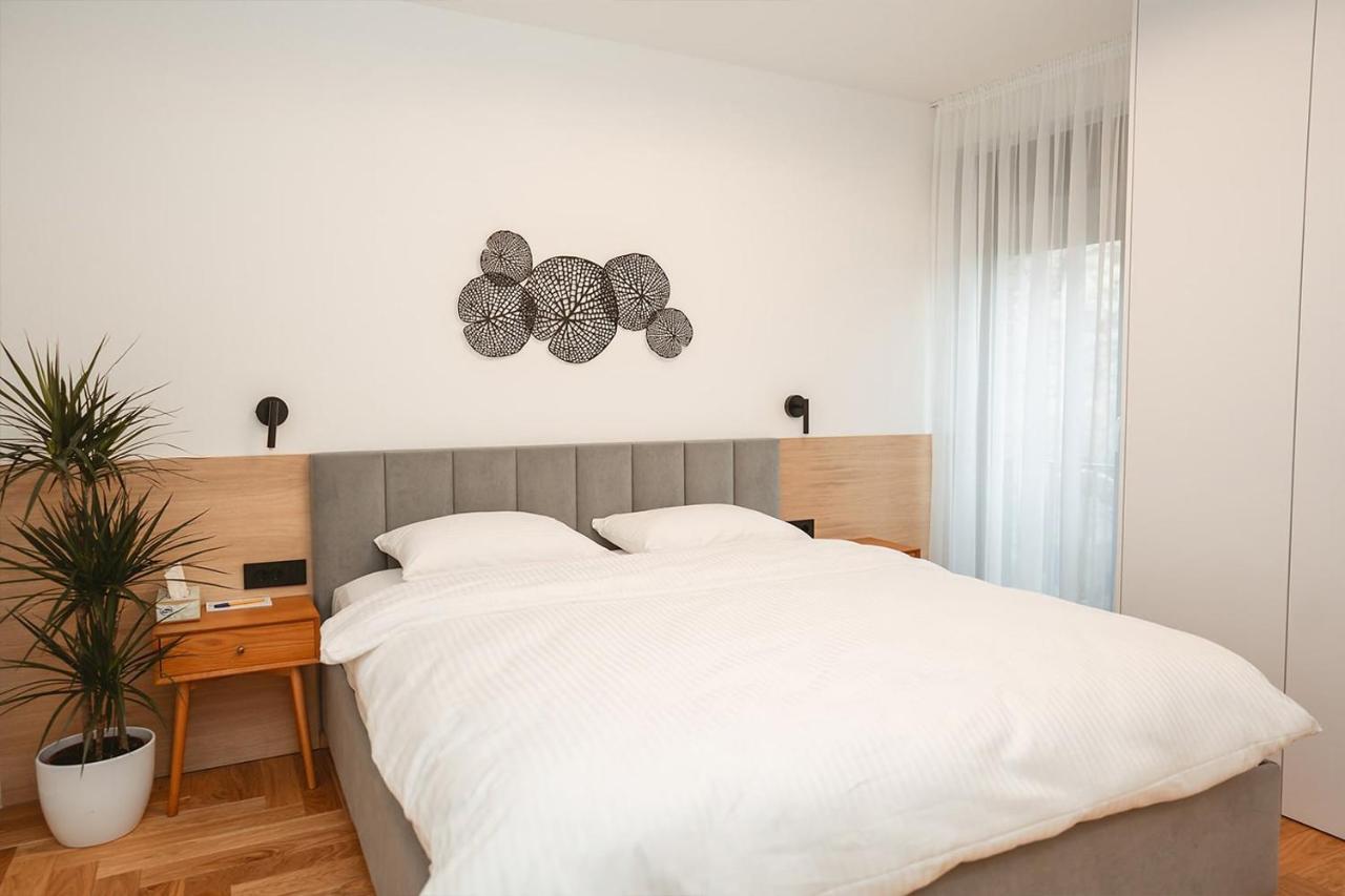 26Bricks Luxury Suites Oradea Εξωτερικό φωτογραφία