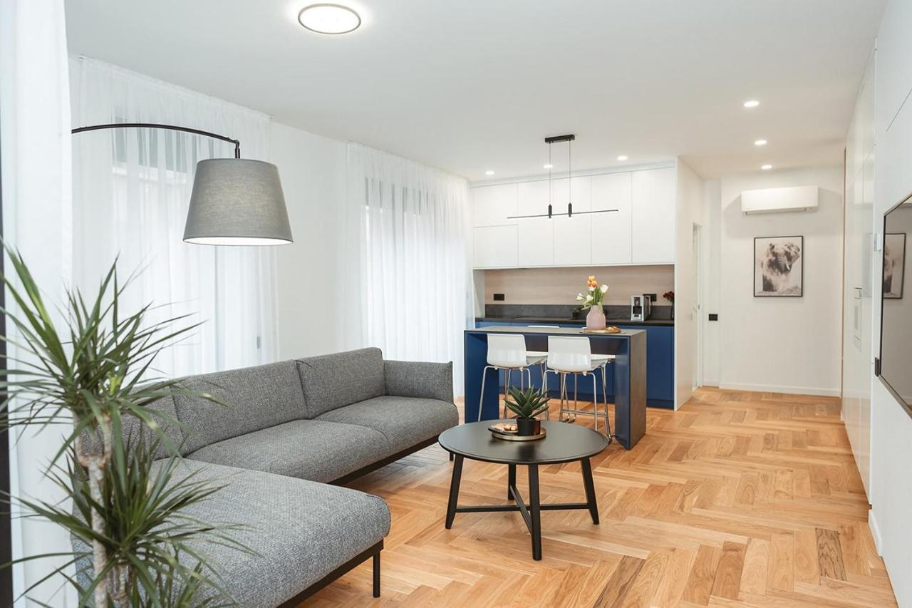 26Bricks Luxury Suites Oradea Εξωτερικό φωτογραφία