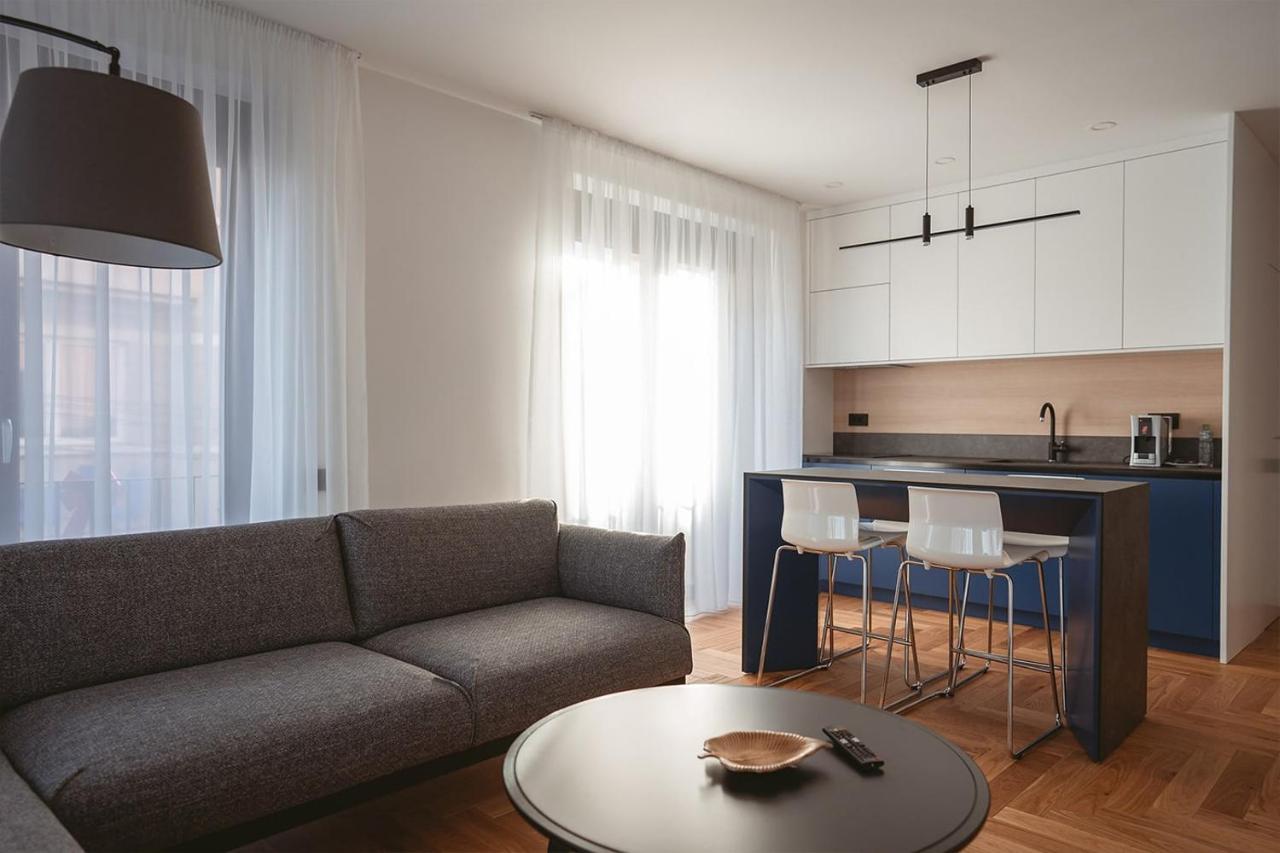 26Bricks Luxury Suites Oradea Εξωτερικό φωτογραφία