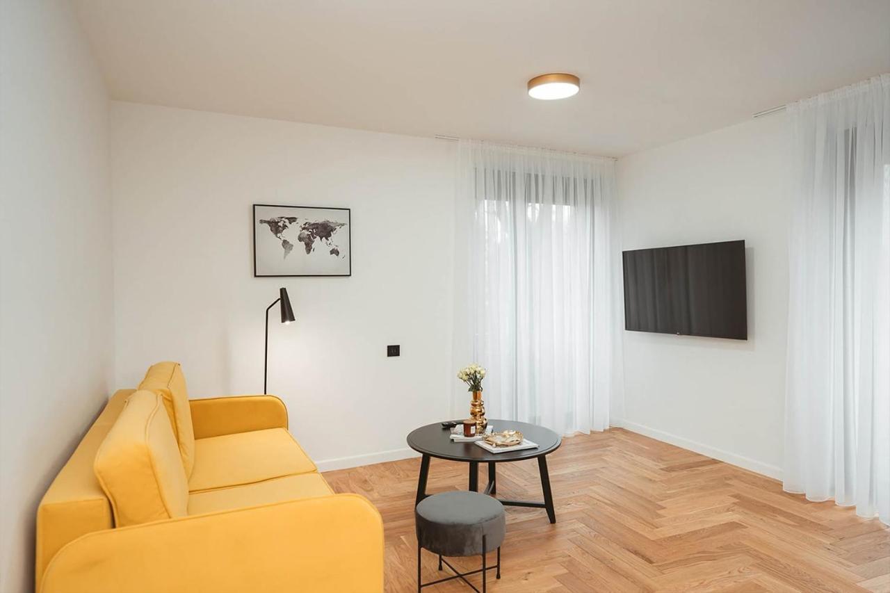 26Bricks Luxury Suites Oradea Εξωτερικό φωτογραφία