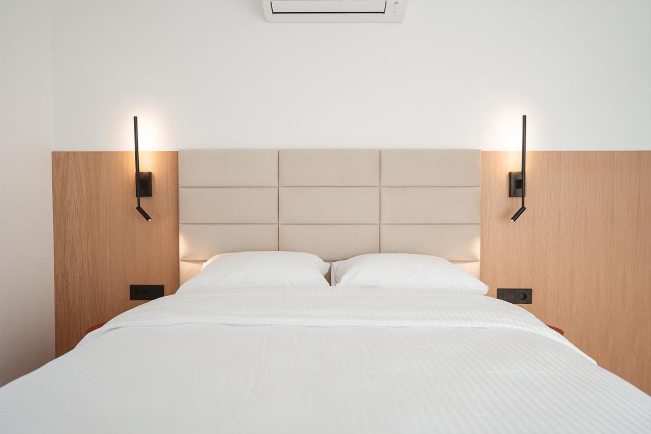 26Bricks Luxury Suites Oradea Εξωτερικό φωτογραφία