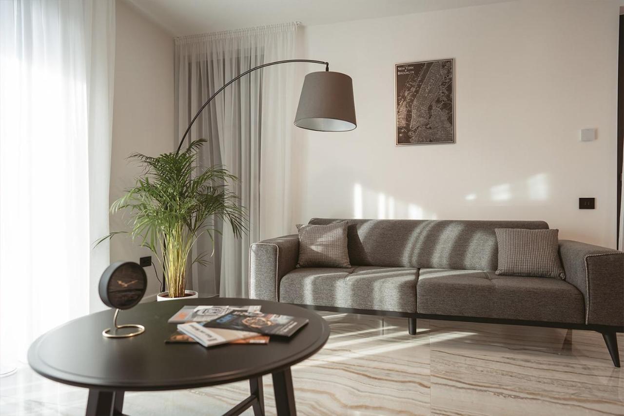 26Bricks Luxury Suites Oradea Εξωτερικό φωτογραφία